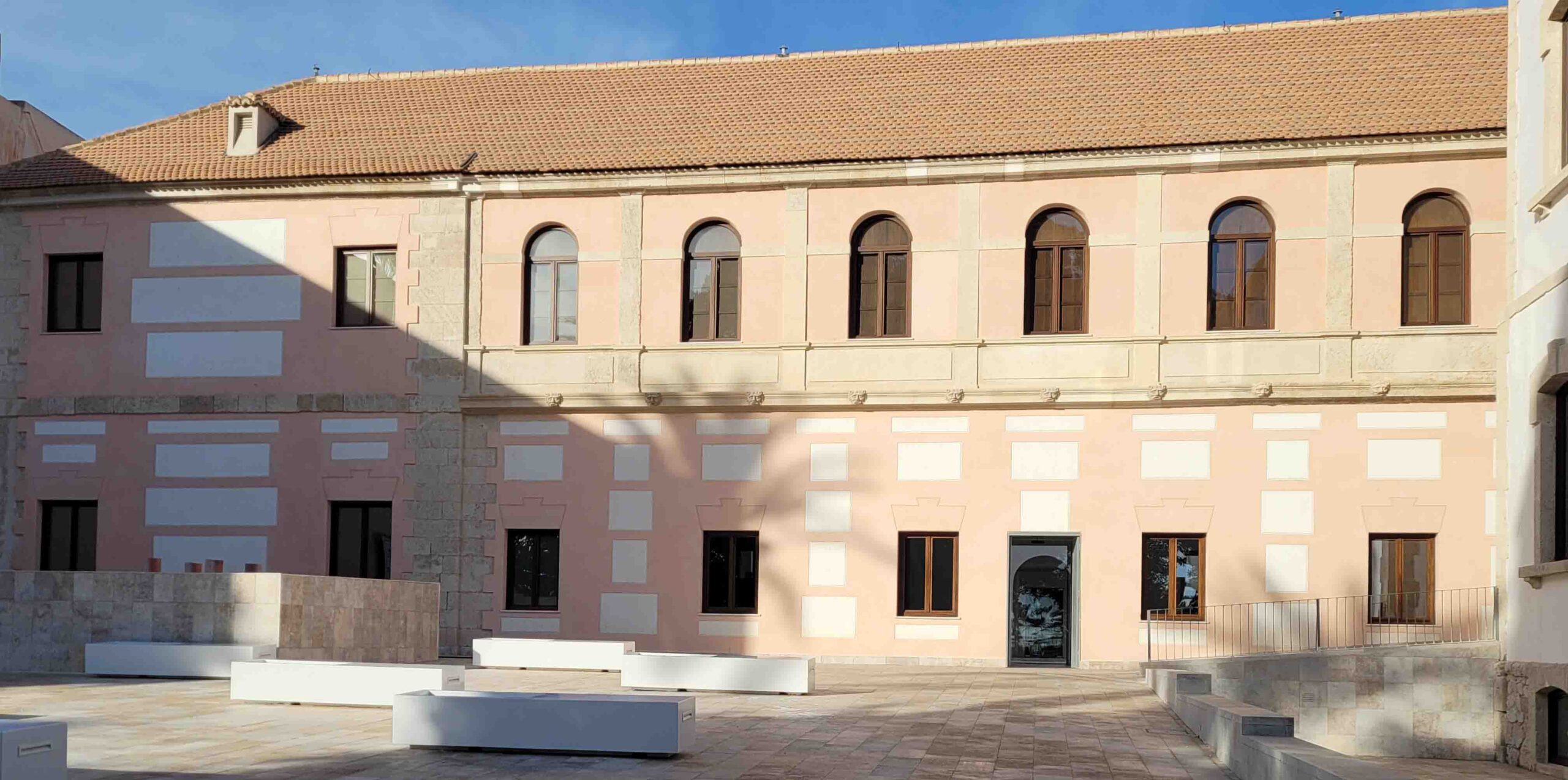 Museo del Realismo Español Conteporáneo MUREC - Almería